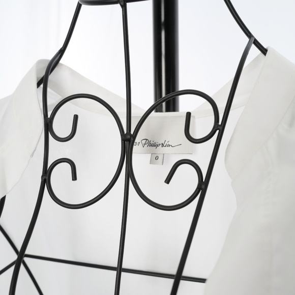 3.1 Phillip Lim 3/4 Sleeve V-neck Top - Size 0 - Picture 4 of 6